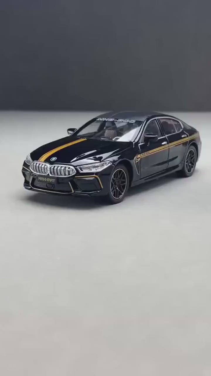 MERECDES-BENZ AMG GTR 1:24 Diecast Scale Model