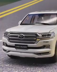 Toyota Land Cruiser LC200 1:24 diecast Scale Model